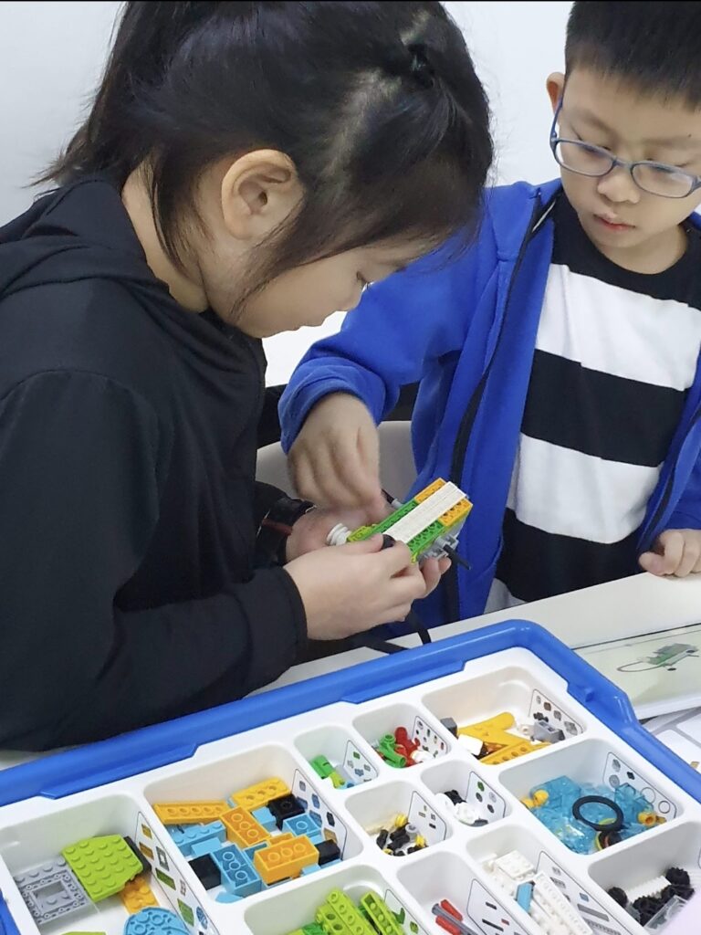 student care guillemard enrichment robotics coding